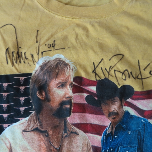 Vtg signed Brooks And Dunn  Neon Circus Tour tee - Picture 3 of 6